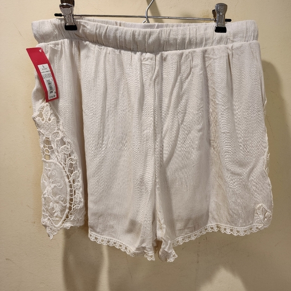 XHILARATION Women's cream Embroidered Drawnstring Shorth size L NWT - Picture 9 of 12